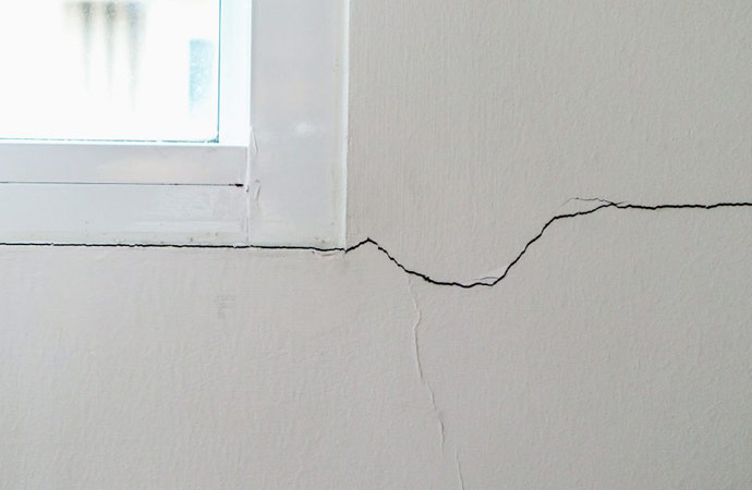 Wall Crack